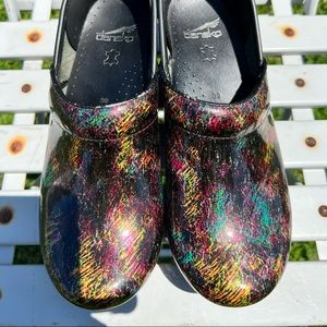 Size 39 gently used Danskos.